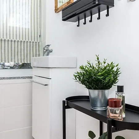 Hingega Korter Kesklinnas “kalamaja”mere Aares. Apartment Tallinn