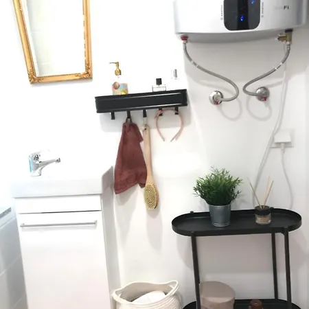 Apartment Hingega Korter Kesklinnas “kalamaja”mere Aares.
